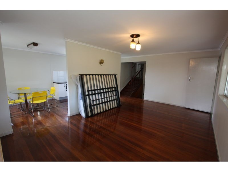 Room/21 Longridge Street, Macgregor QLD 4109