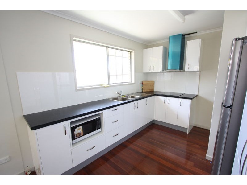Room/21 Longridge Street, Macgregor QLD 4109
