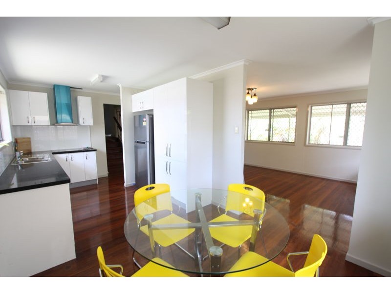 Room/21 Longridge Street, Macgregor QLD 4109