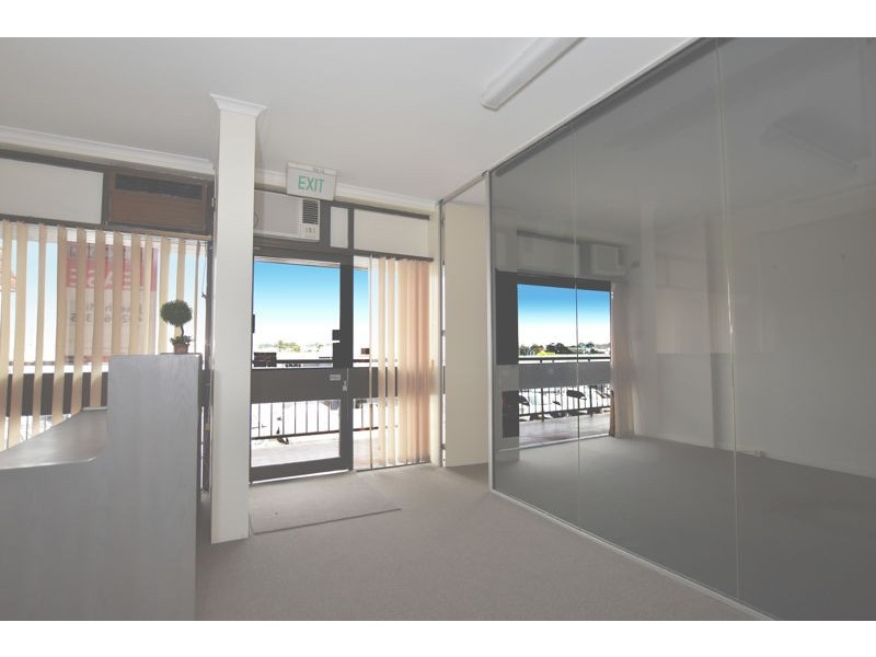 17-18 / 8 Dennis Road, Springwood QLD 4127