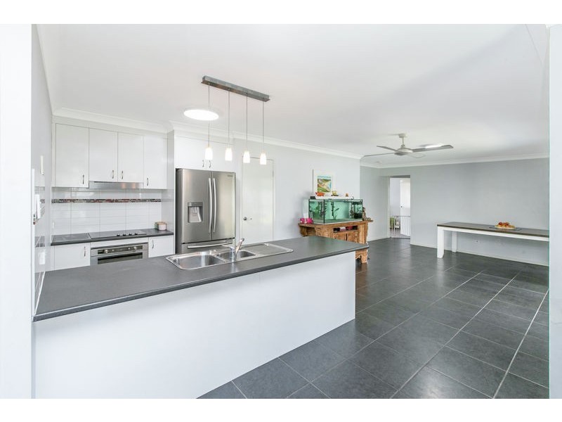 8 SERENITY COURT, Crestmead QLD 4132