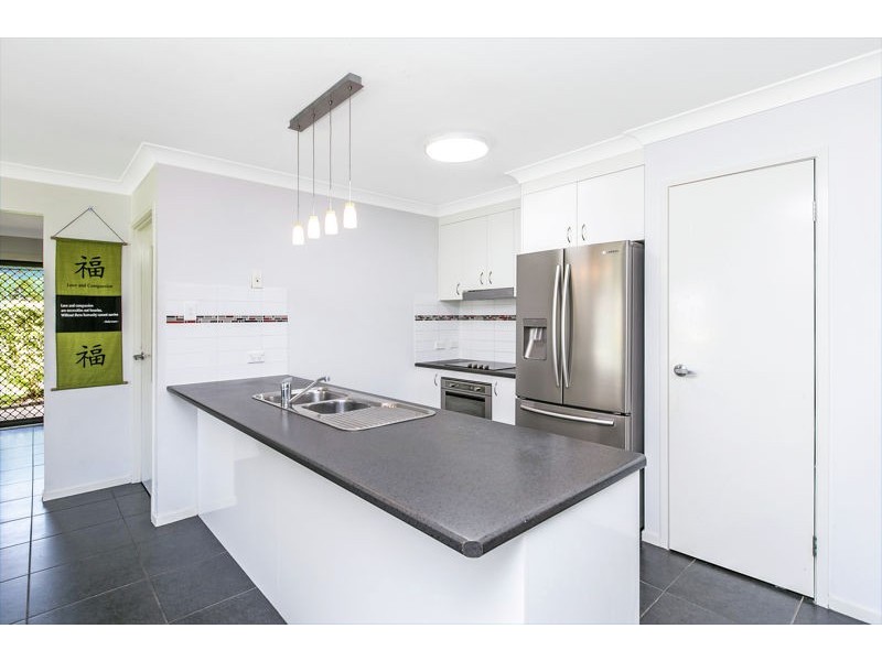 8 SERENITY COURT, Crestmead QLD 4132