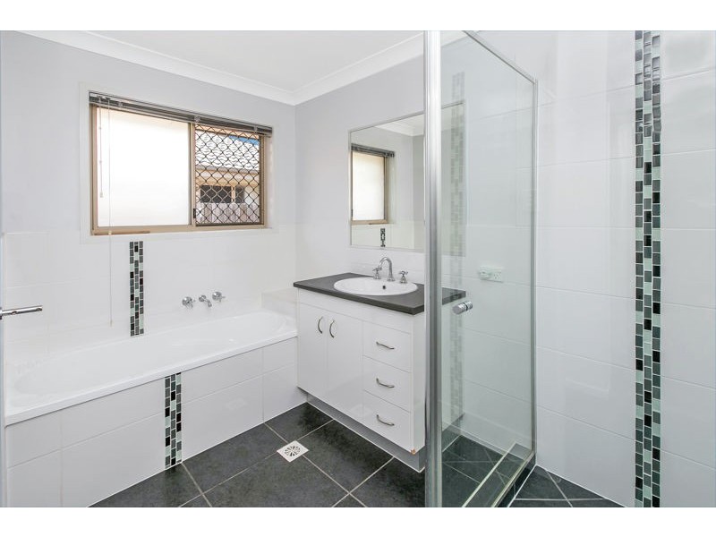 8 SERENITY COURT, Crestmead QLD 4132
