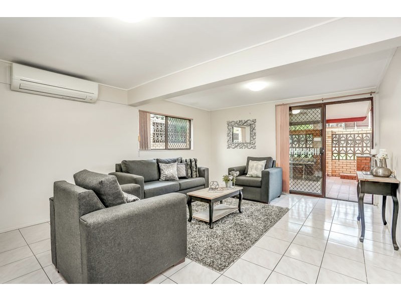 12 Gaillardia street, Macgregor QLD 4109