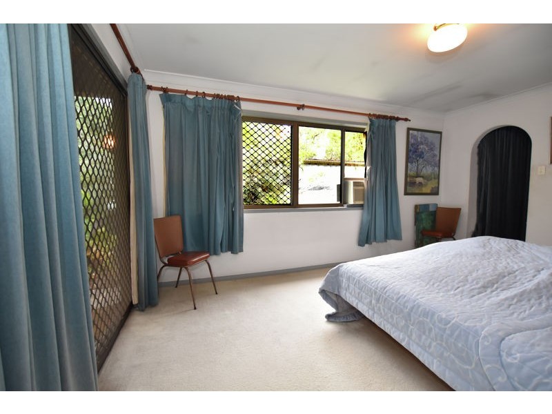 62 Weedon Street West, Mansfield QLD 4122