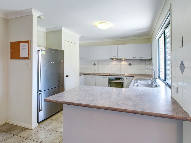 10 Wavecrest Place, Calamvale QLD 4116