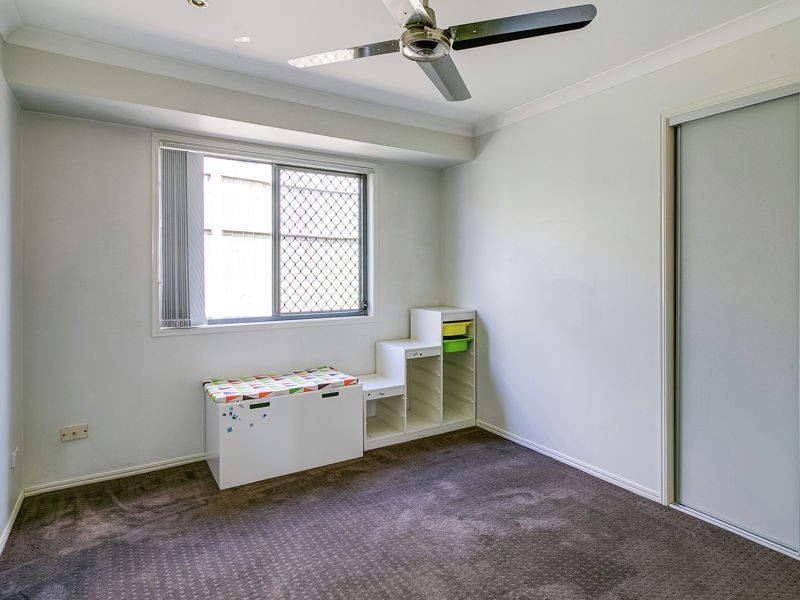 10 Wavecrest Place, Calamvale QLD 4116
