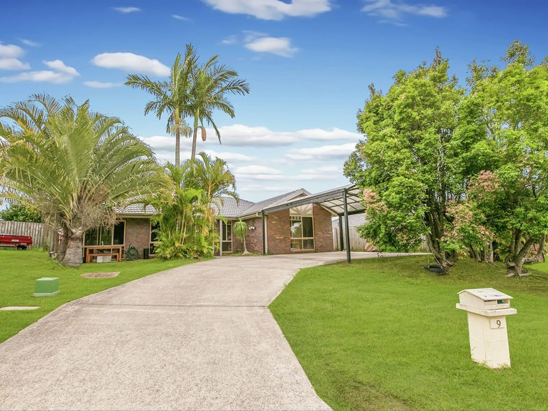 9 Tannadice Court, Regents Park QLD 4118