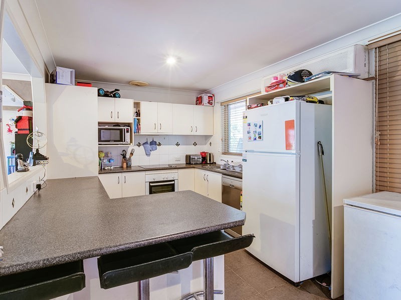 9 Tannadice Court, Regents Park QLD 4118