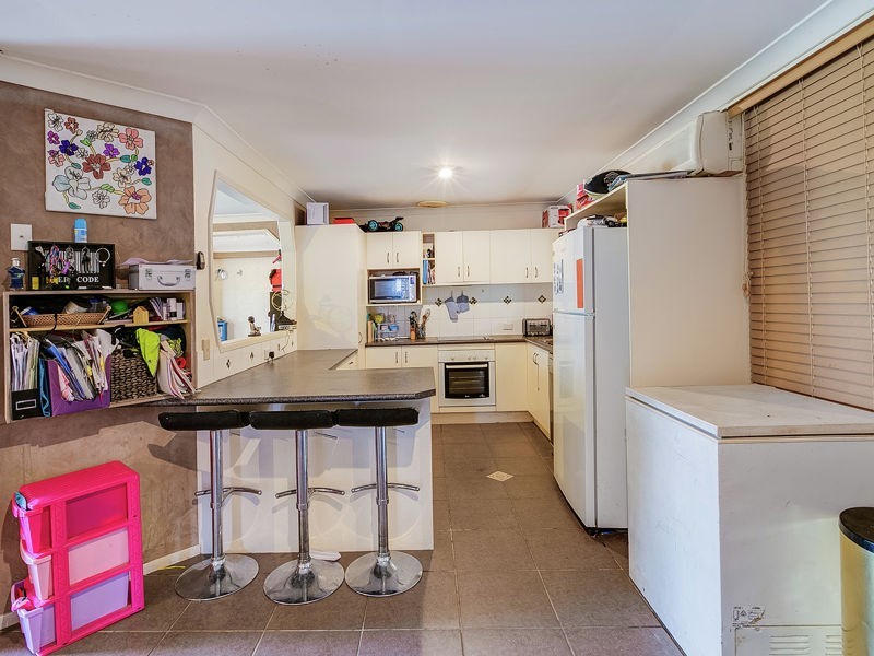9 Tannadice Court, Regents Park QLD 4118