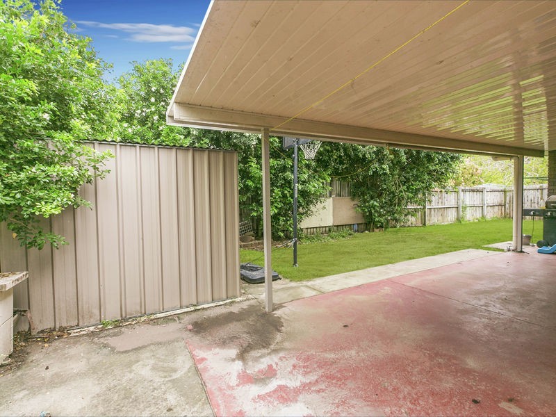 9 Tannadice Court, Regents Park QLD 4118