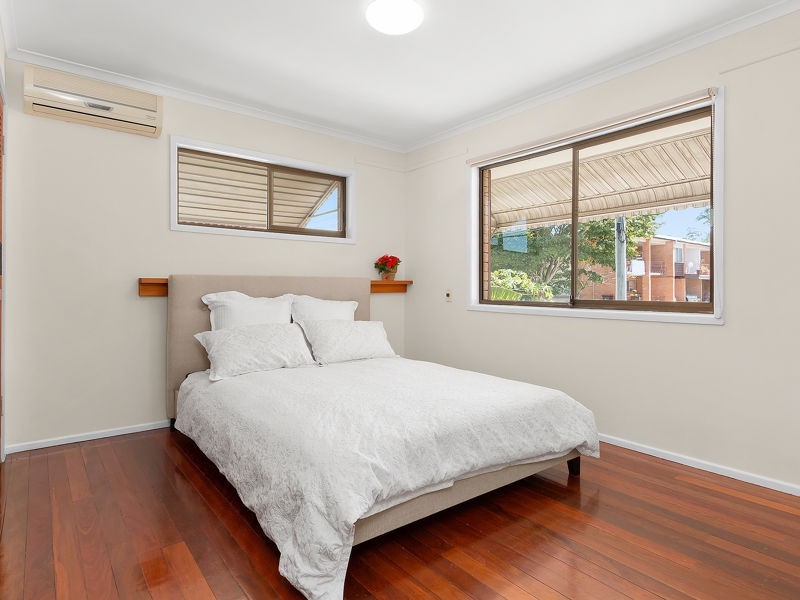 27 Ilya Street, Macgregor QLD 4109