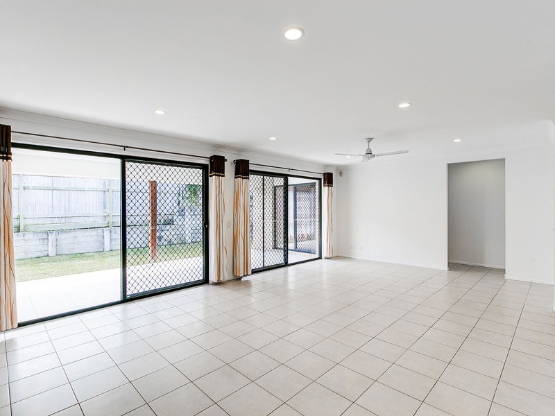 6 Flametree Crescent, Berrinba QLD 4117