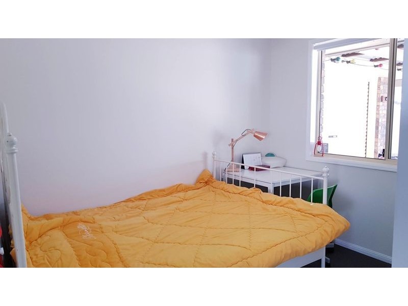 26 Sonorous Close, Regents Park QLD 4118