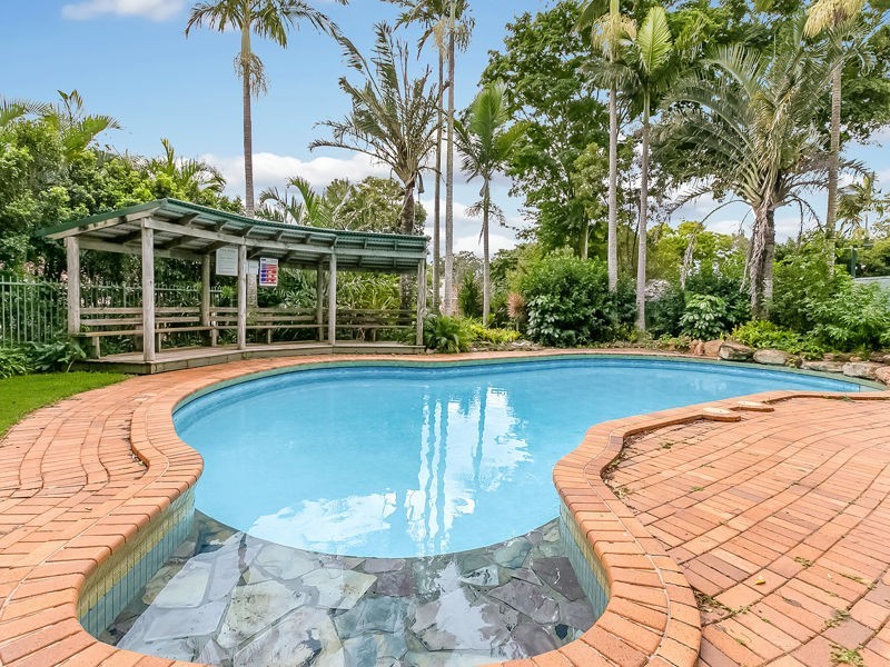 28 Pinewood Court, Algester QLD 4115