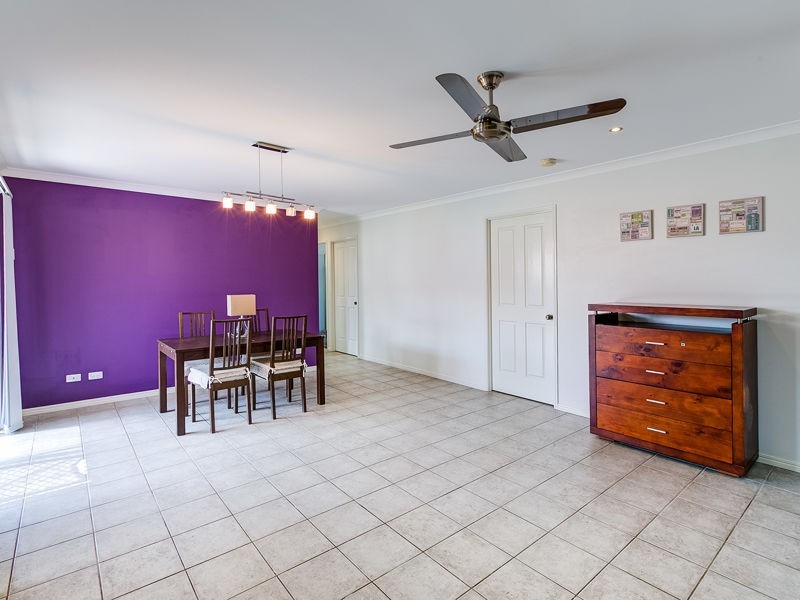 10 Wavecrest Place, Calamvale QLD 4116