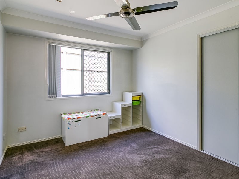 10 Wavecrest Place, Calamvale QLD 4116