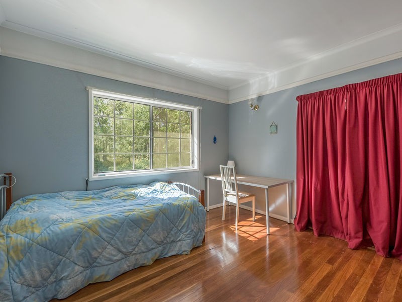 19 Henderson Street, Redbank QLD 4301