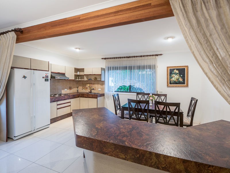 15 Carnoustie Street, Macgregor QLD 4109