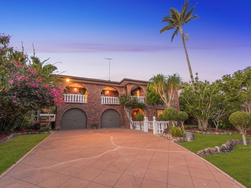 15 Carnoustie Street, Macgregor QLD 4109