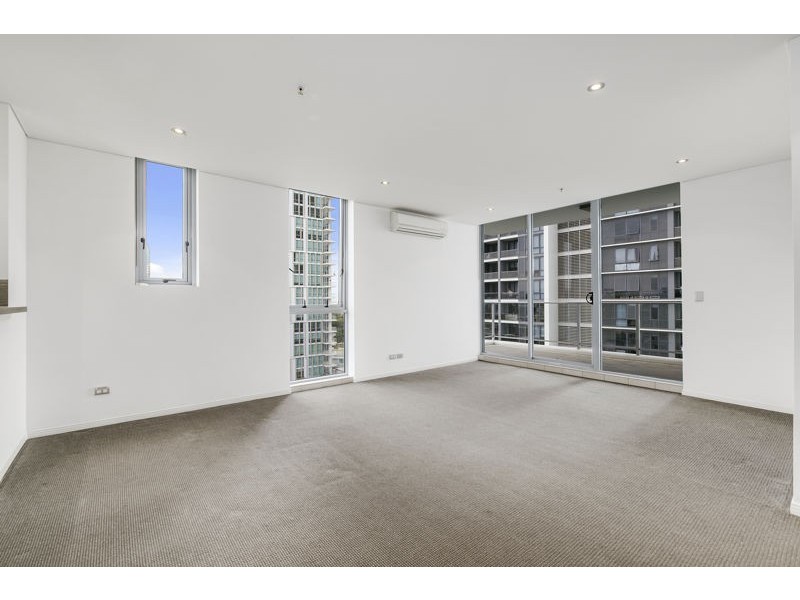 1302/4 Como Cresent, Southport QLD 4215