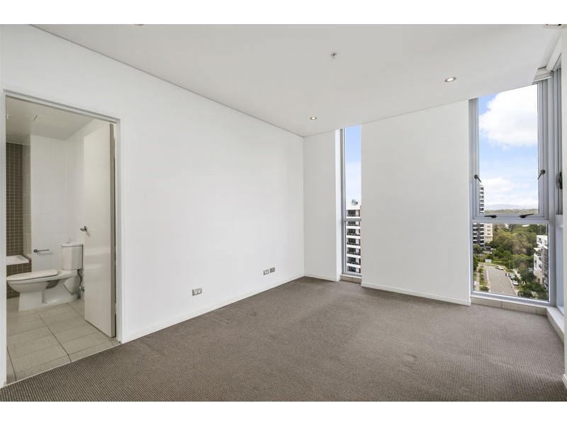 1302/4 Como Cresent, Southport QLD 4215