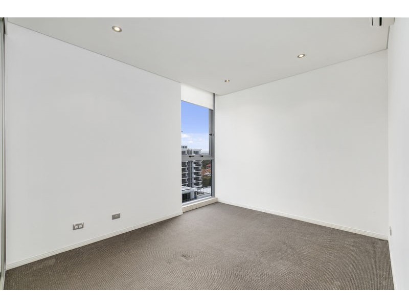 1302/4 Como Cresent, Southport QLD 4215