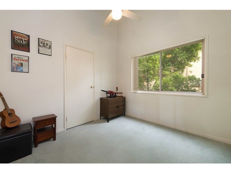 13 Madison Place, Carina QLD 4152