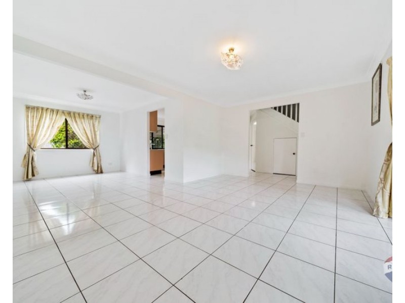 15 Roosevelt Drive, Stretton QLD 4116