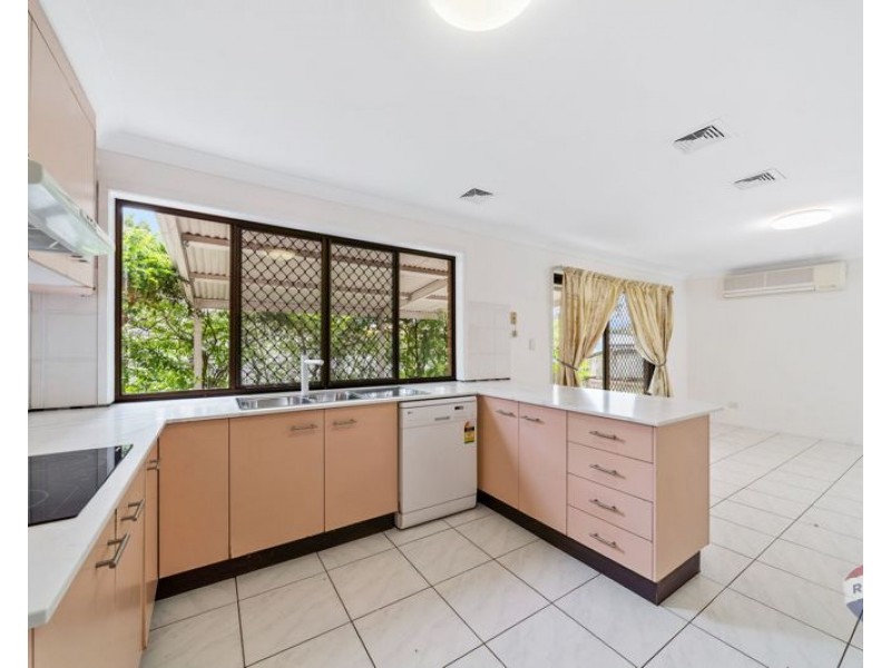 15 Roosevelt Drive, Stretton QLD 4116