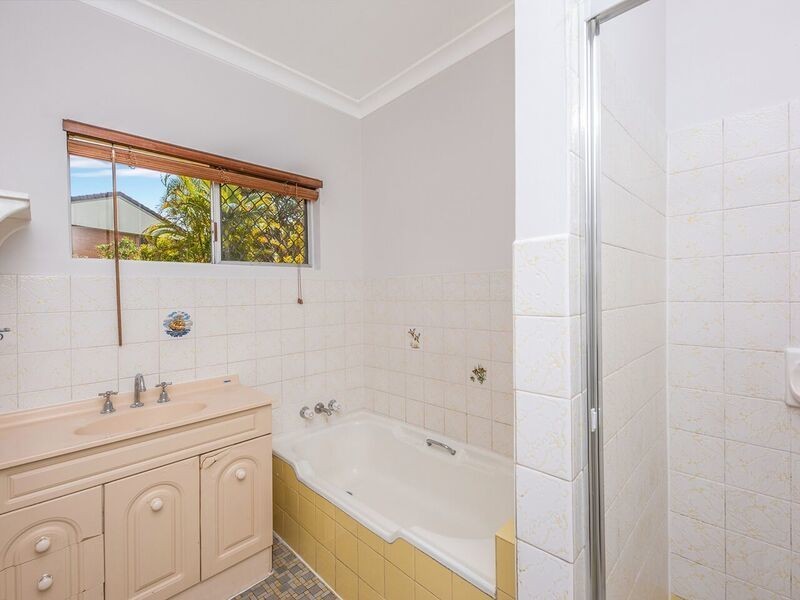 626 Kessels Road, Macgregor QLD 4109