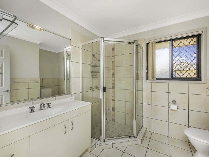 5 Raymond Road, Eight Mile Plains QLD 4113