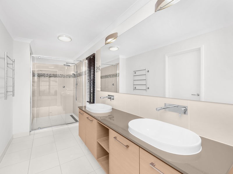 25 Kate Circuit, Rochedale QLD 4123