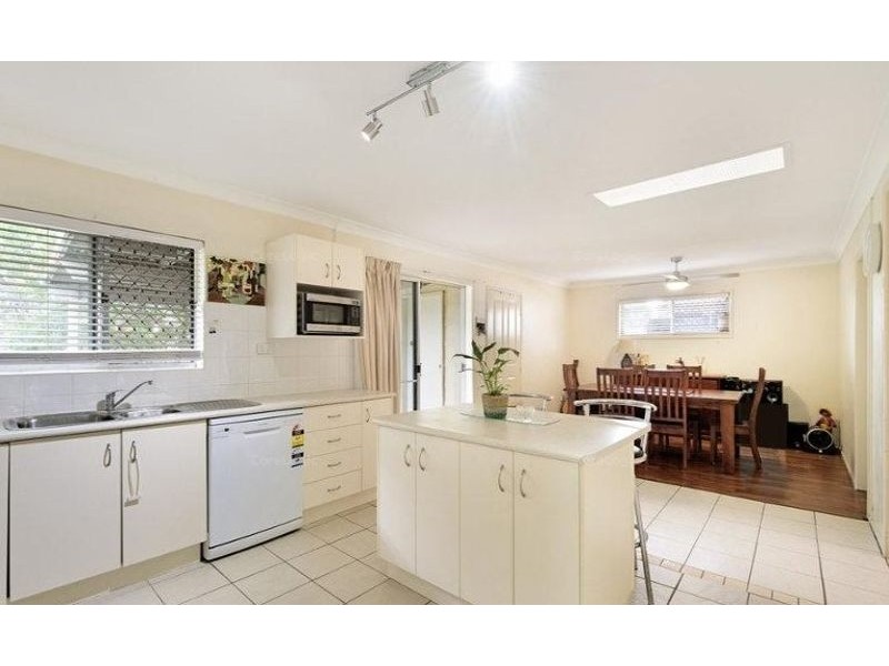39 Lenore Crescent, Springwood QLD 4127