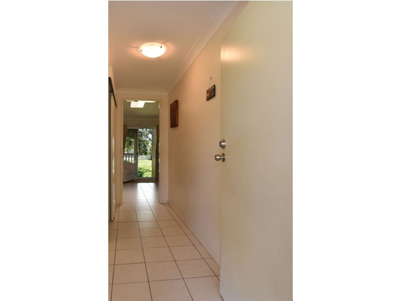 39 Lenore Crescent, Springwood QLD 4127