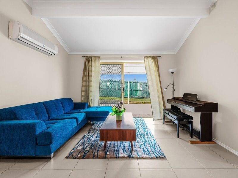 6 Federation Drive, Hillcrest QLD 4118