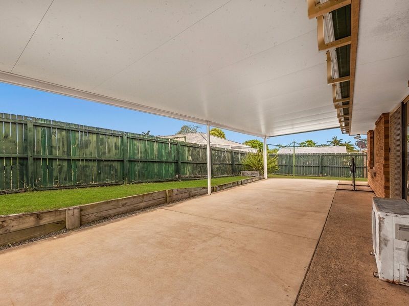 6 Federation Drive, Hillcrest QLD 4118