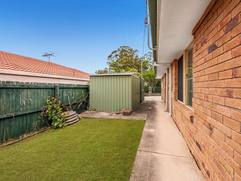6 Federation Drive, Hillcrest QLD 4118