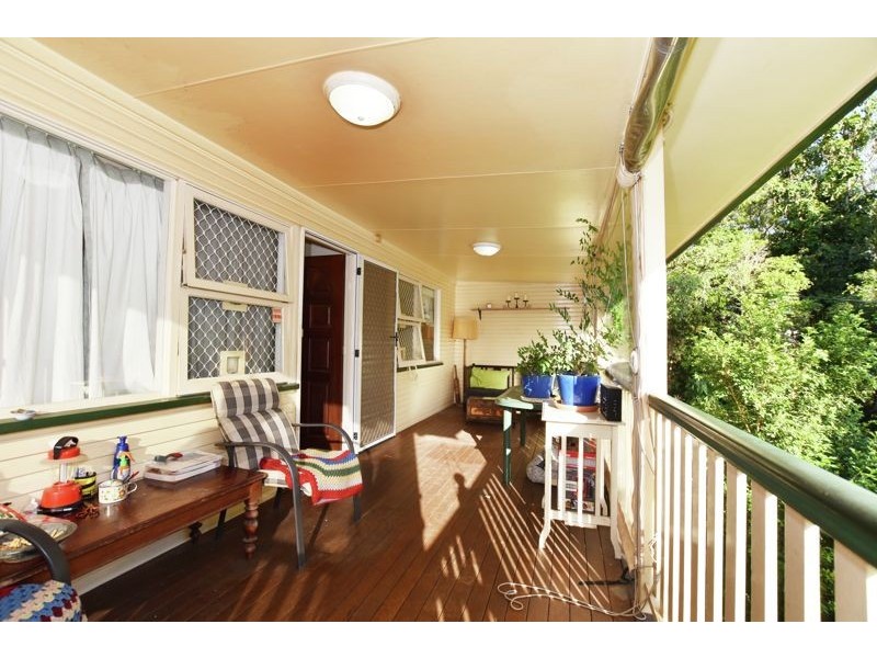 57 Weedon Street West, Mansfield QLD 4122