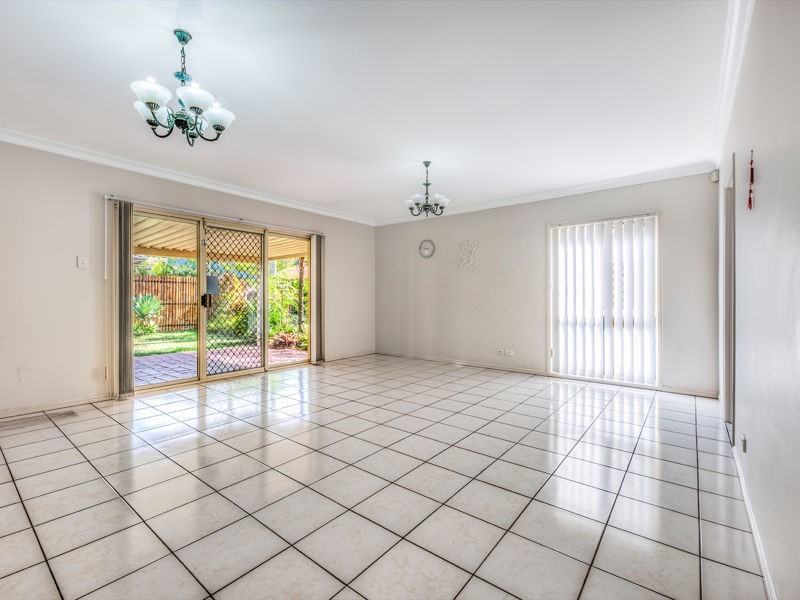 25 Kensington Way, Sunnybank Hills QLD 4109