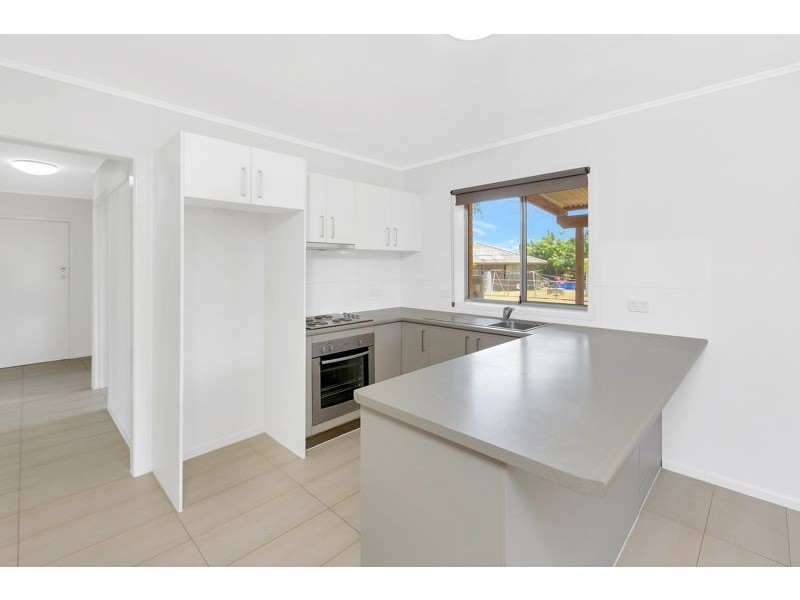 10 Benaud Street, Macgregor QLD 4109