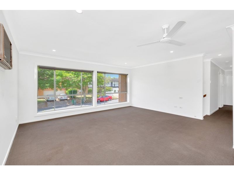 10 Benaud Street, Macgregor QLD 4109