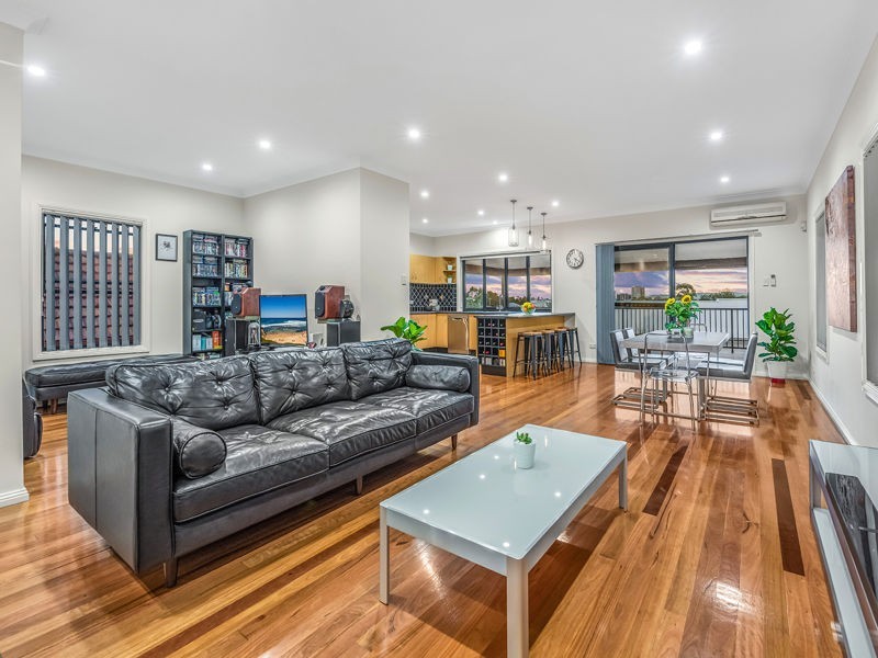 41 Ernest Street, Camp Hill QLD 4152