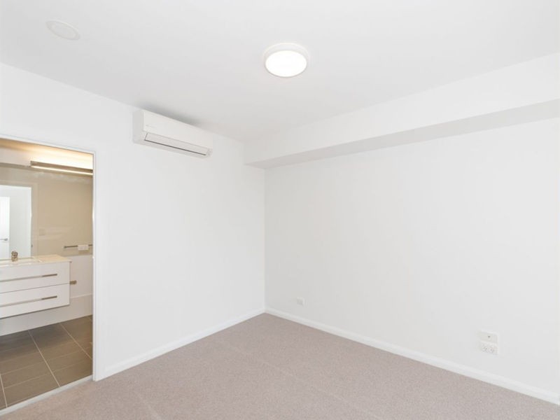 20504/300 Old Cleveland Road, Coorparoo QLD 4151