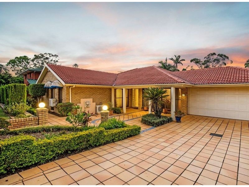 115 Davrod Street, Robertson QLD 4109