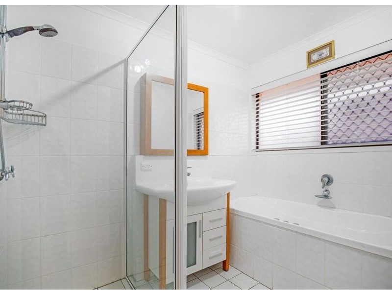 115 Davrod Street, Robertson QLD 4109