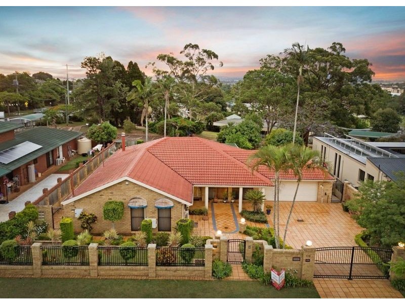 115 Davrod Street, Robertson QLD 4109