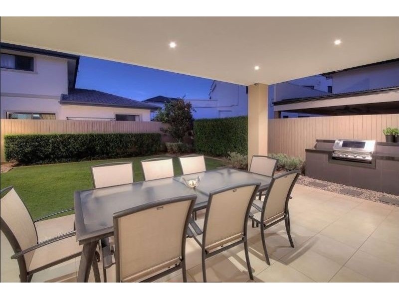 52 Dandelion Street, Eight Mile Plains QLD 4113