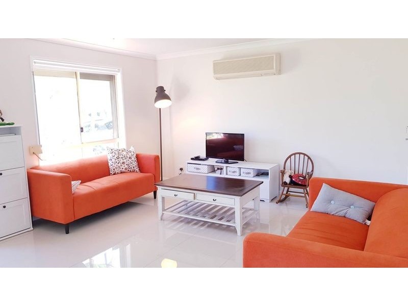 26 Sonorous Close, Regents Park QLD 4118