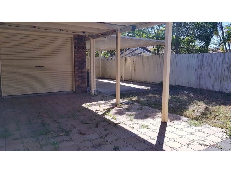 26 Sonorous Close, Regents Park QLD 4118